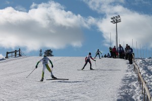 Matti nousee Rukan loppunousun huipulle.