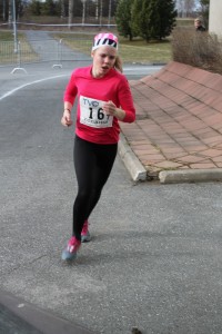 Emma kurvaa Karhuhalliin